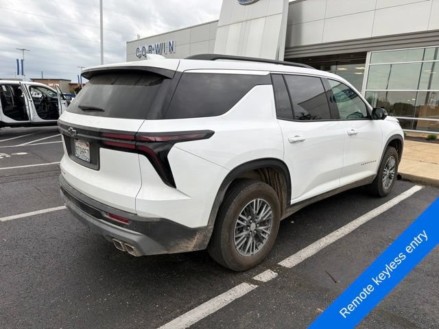 Used 2025 Chevrolet Traverse LT w/ Driver Confidence Package AWD/4WD image 5