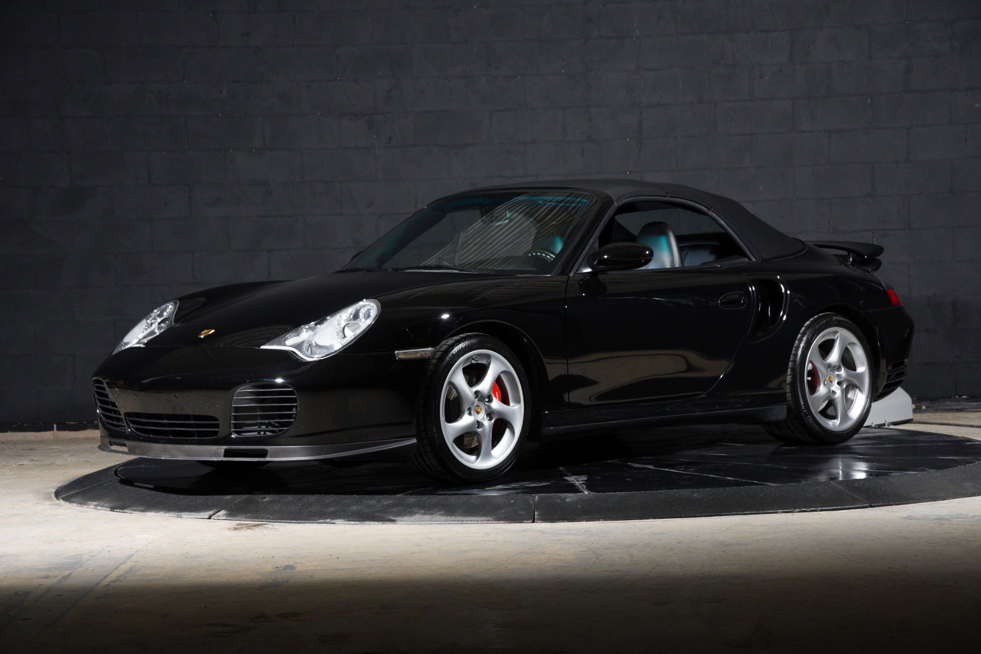 Used 2004 Porsche 911 Turbo AWD/4WD image 28
