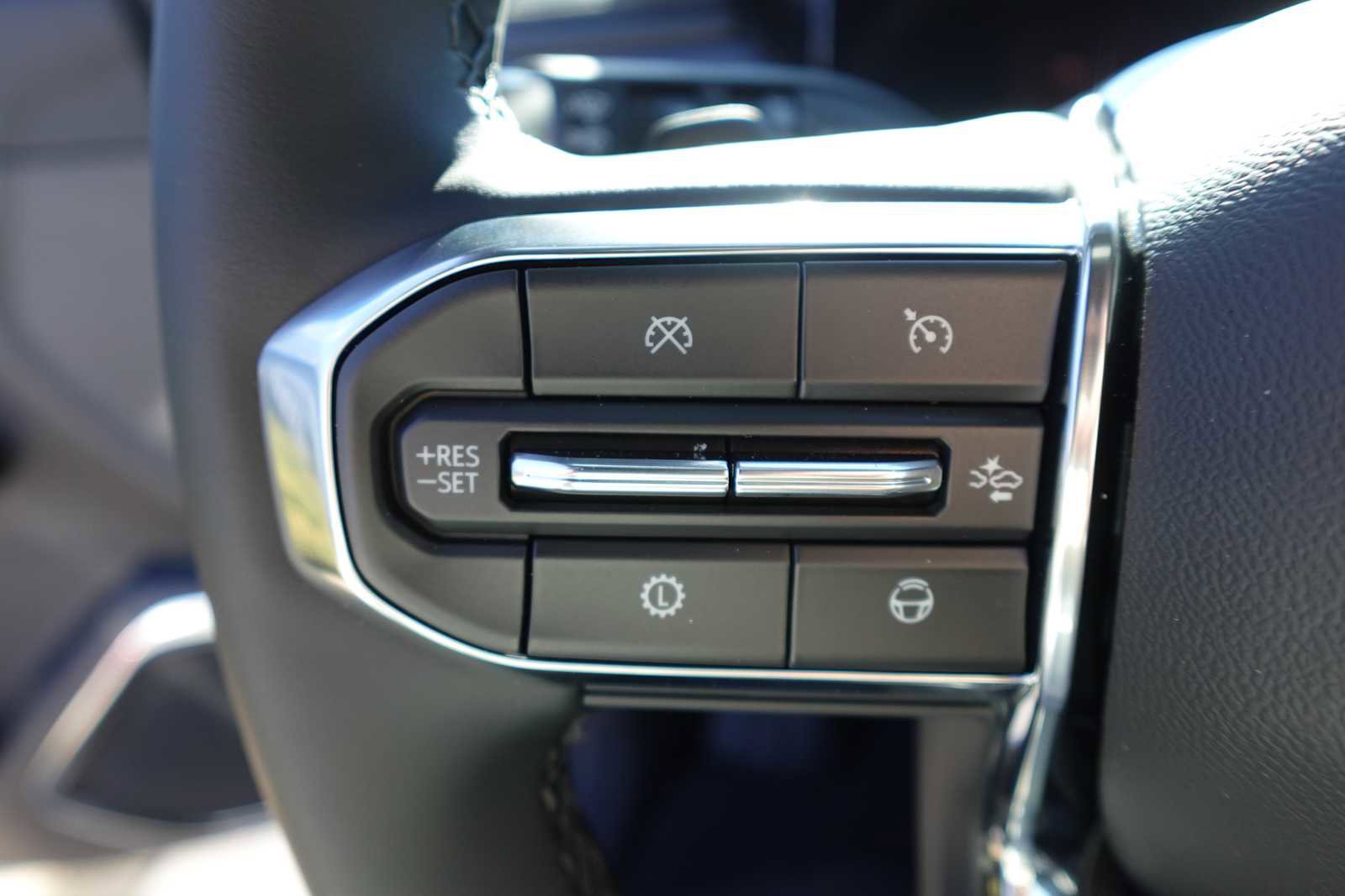 New 2025 GMC Acadia Elevation w/ Super Cruise Package image 17