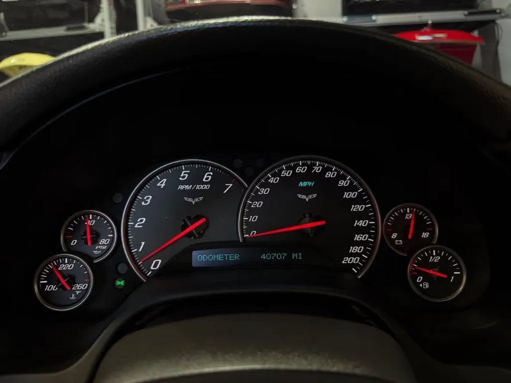 Used 2008 Chevrolet Corvette Coupe w/ Preferred Equipment Group RWD image 11