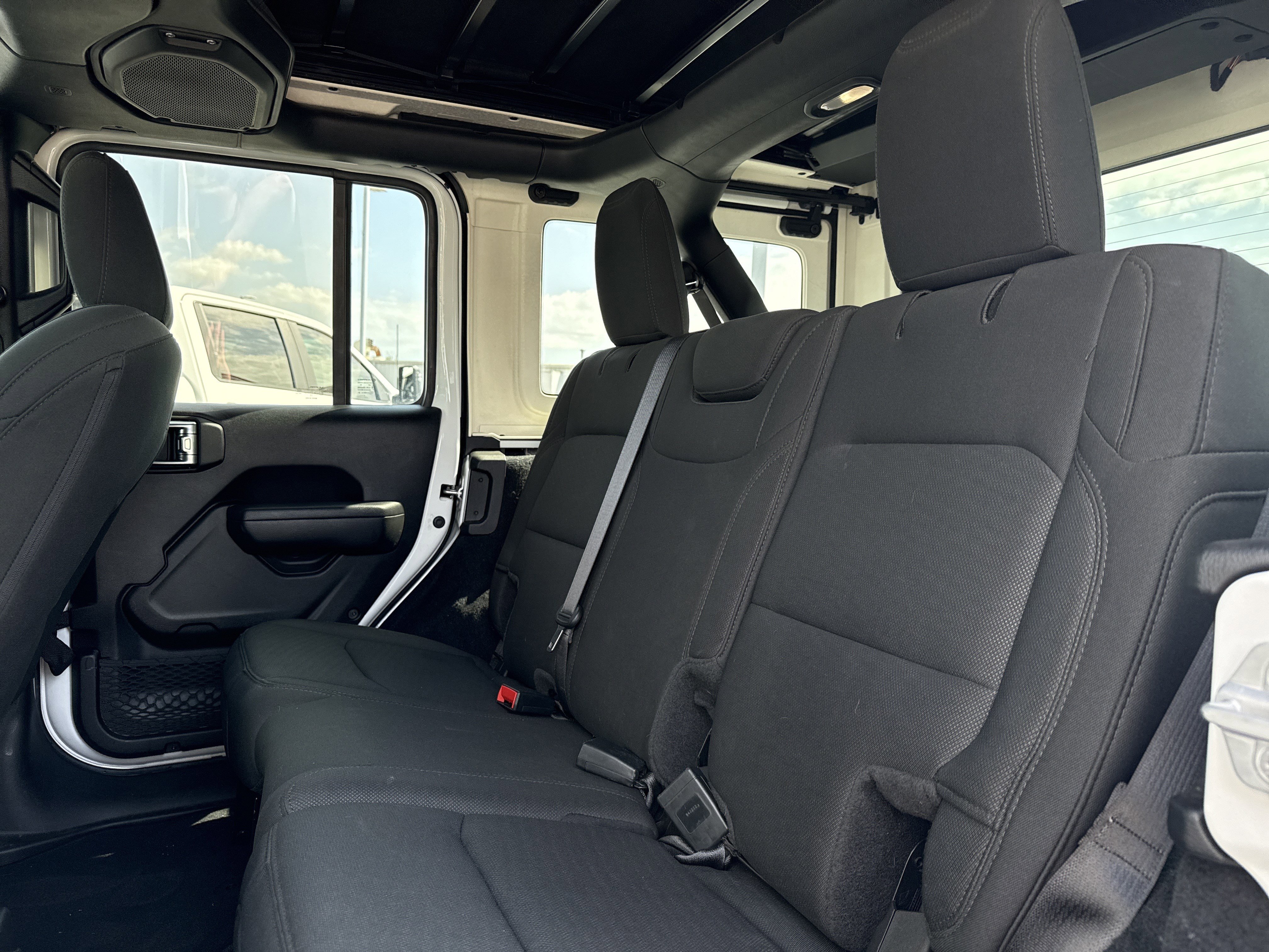 Used 2022 Jeep Wrangler Unlimited Sport w/ Sun And Sound Package image 30