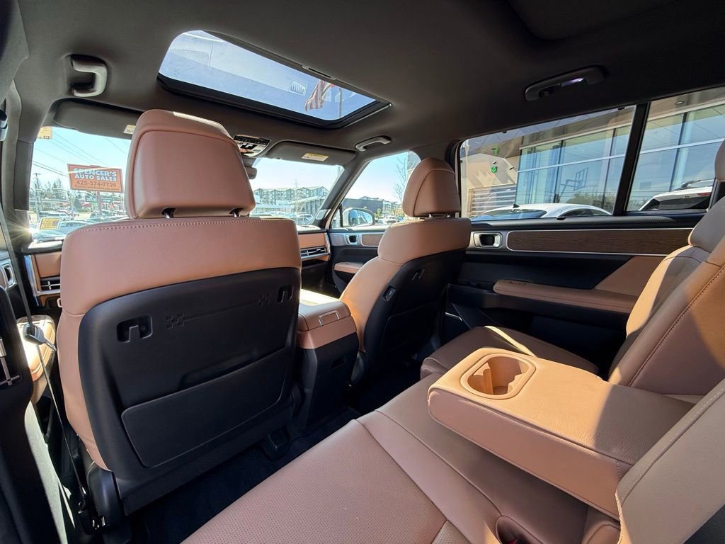 Used 2025 Hyundai Santa Fe Limited image 13