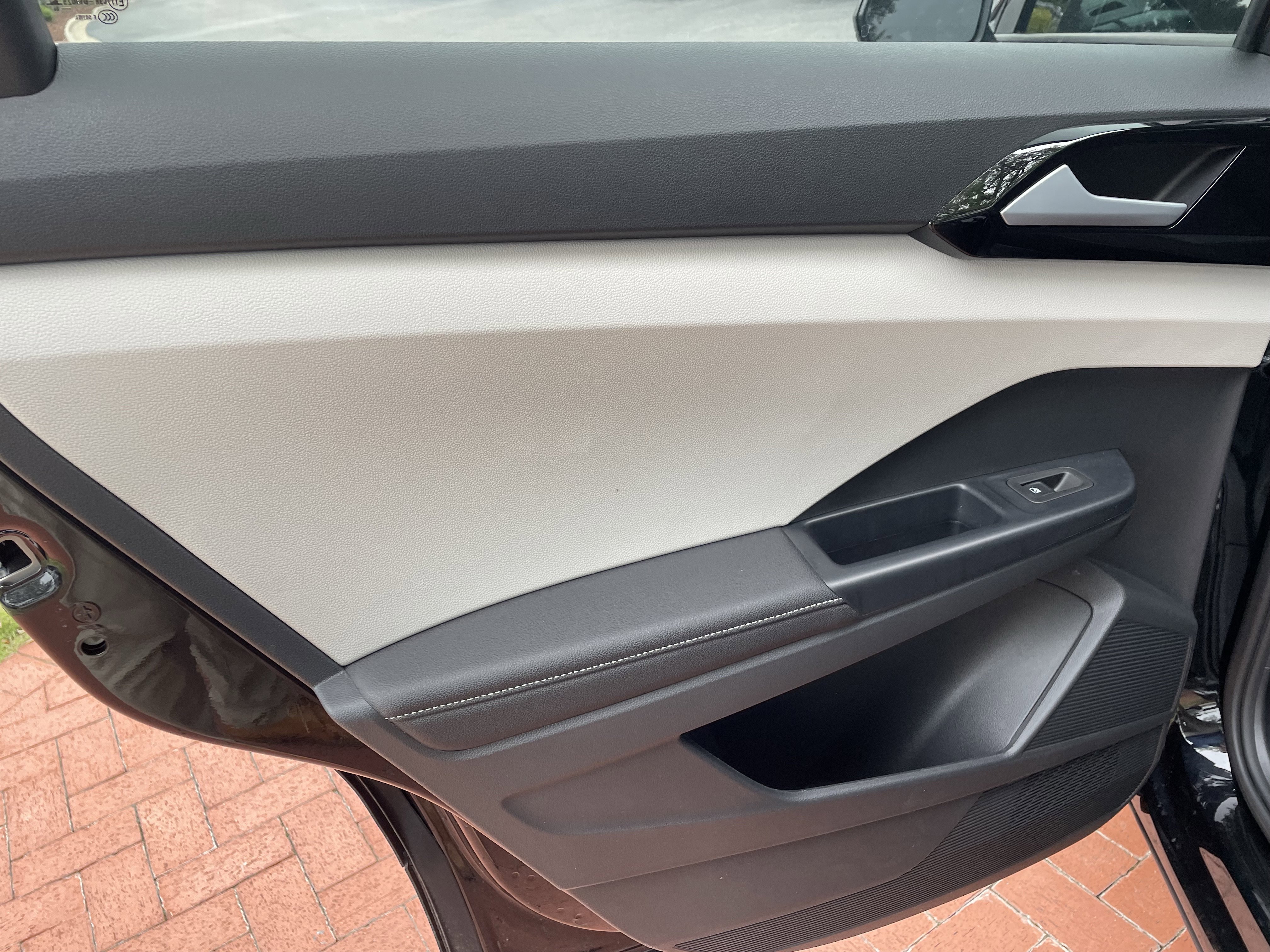 New 2026 Volkswagen Taos S FWD image 10