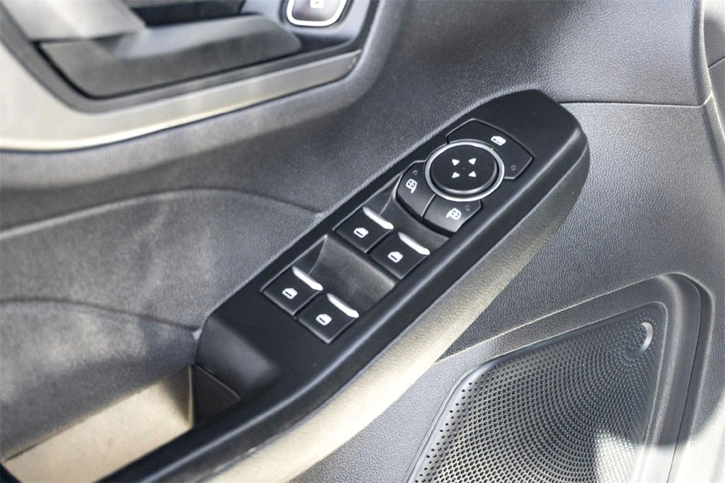 Used 2025 Ford Escape Active image 11