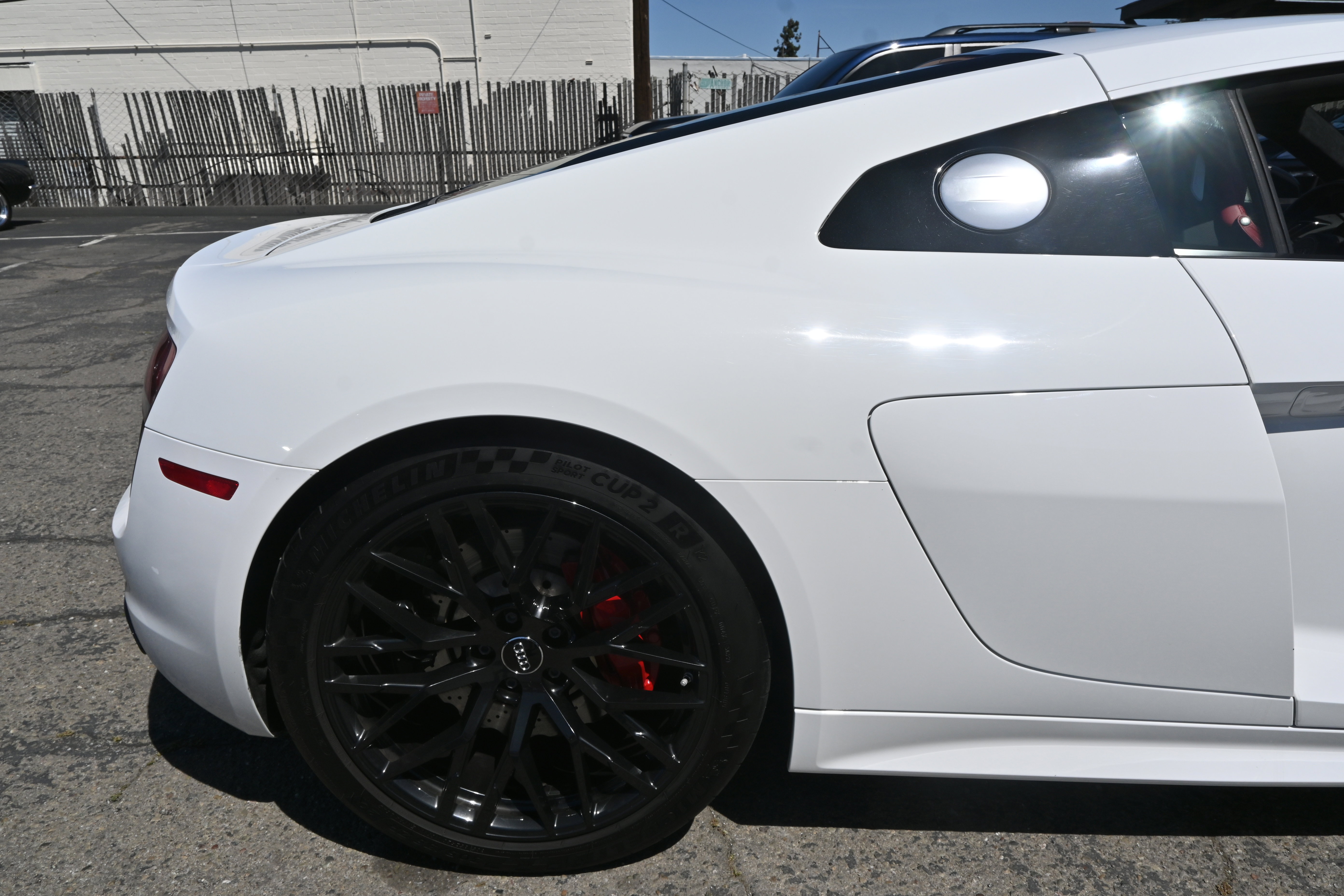 Used 2018 Audi R8 V10 w/ Premium Package RWD image 25