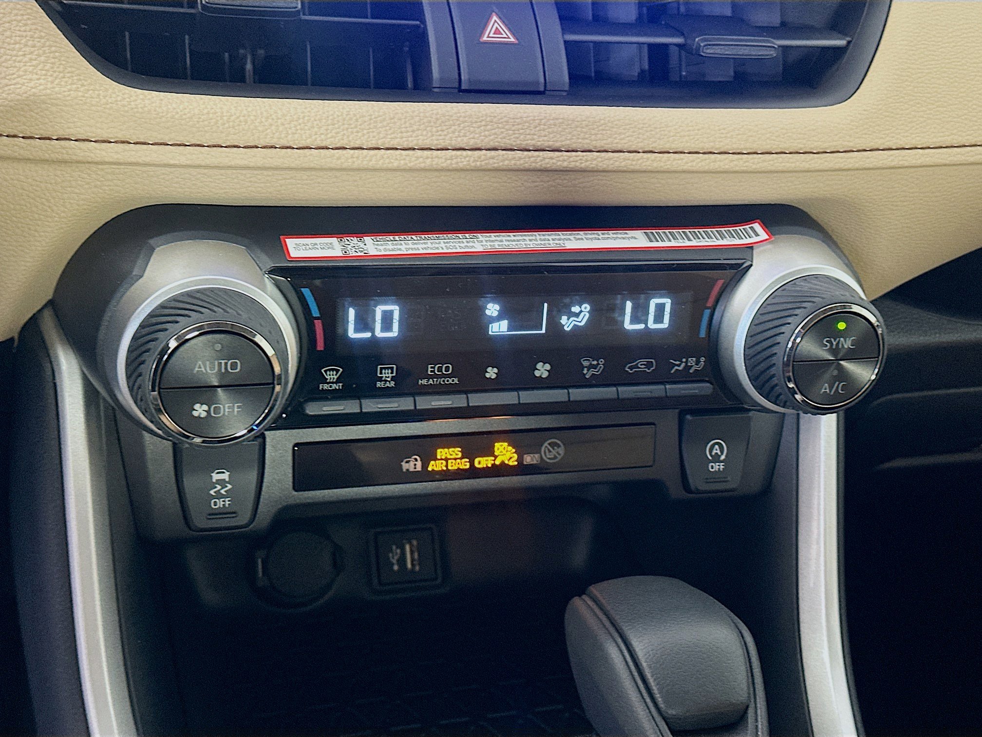 Used 2025 Toyota RAV4 XLE w/ Convenience Package image 24