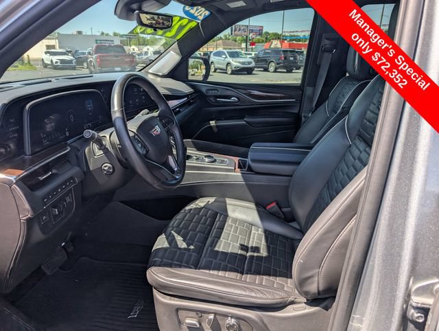 Used 2023 Cadillac Escalade ESV Sport Platinum AWD/4WD image 13