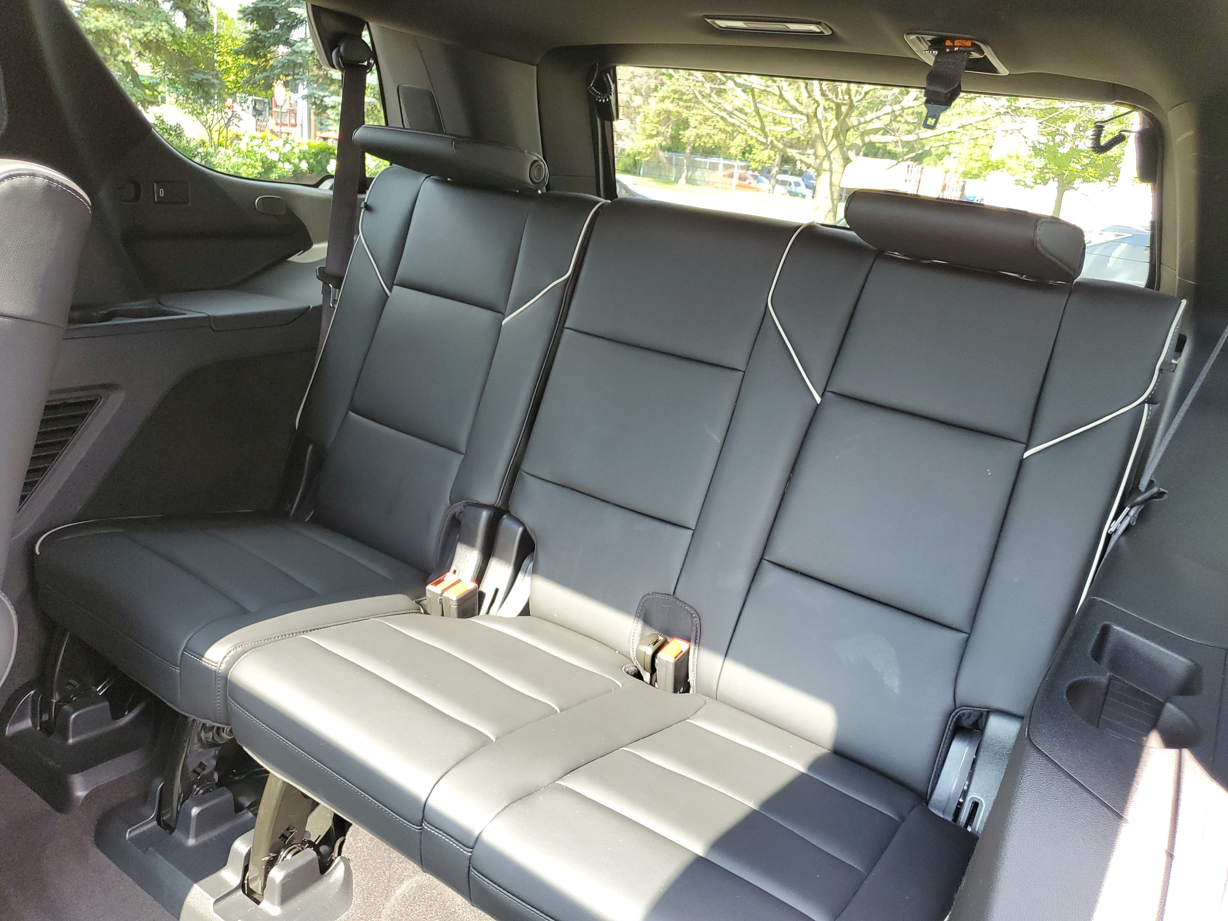 Used 2023 Cadillac Escalade Premium Luxury w/ Performance Package AWD/4WD image 37