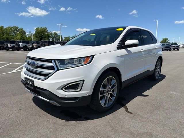Used 2018 Ford Edge Titanium w/ Equipment Group 302A AWD/4WD image 2