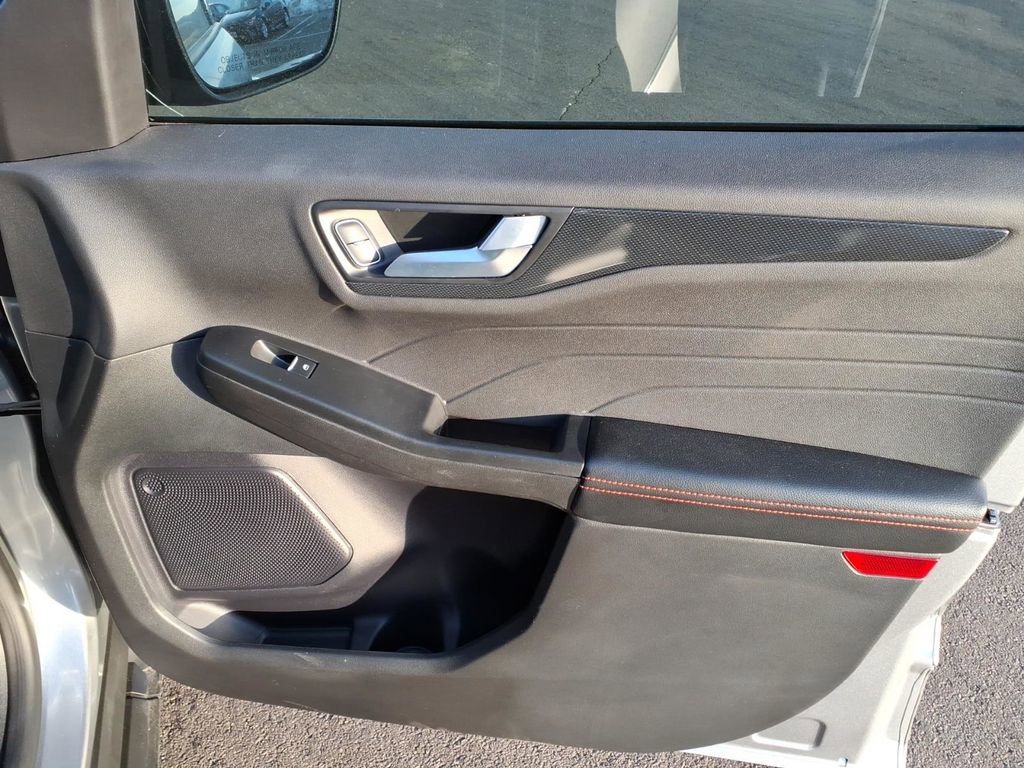 Used 2024 Ford Escape ST-Line w/ Tech Pack #1 image 29