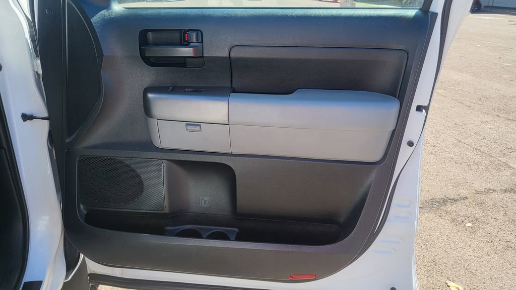 Used 2013 Toyota Tundra 4x4 Double Cab w/ SR5 Pkg image 16