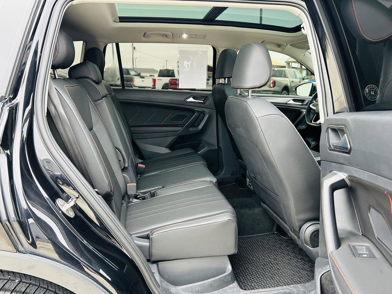 Used 2024 Volkswagen Tiguan Wolfsburg Edition w/ Panoramic Sunroof Package image 29