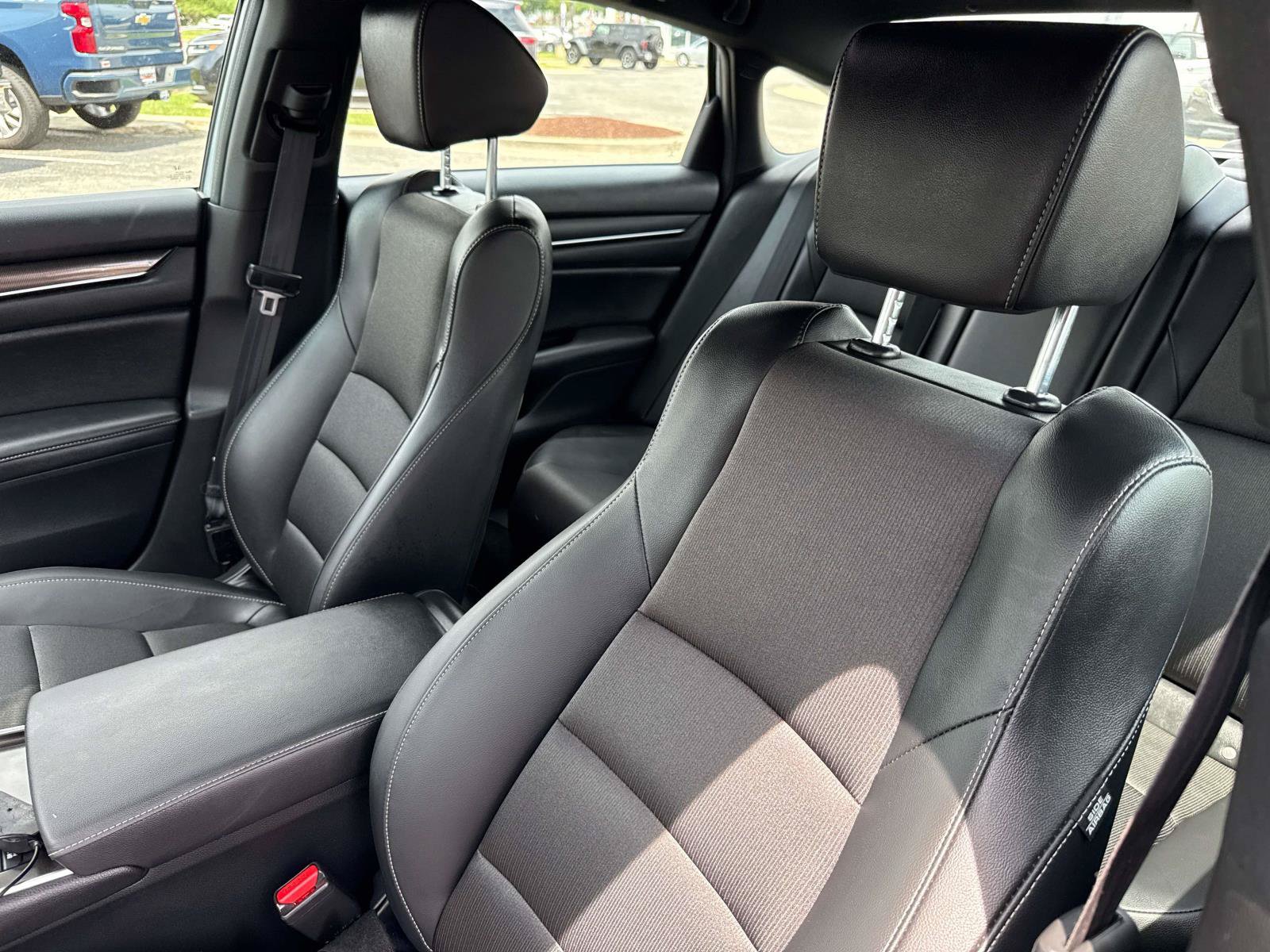 Used 2022 Honda Accord Sport image 25