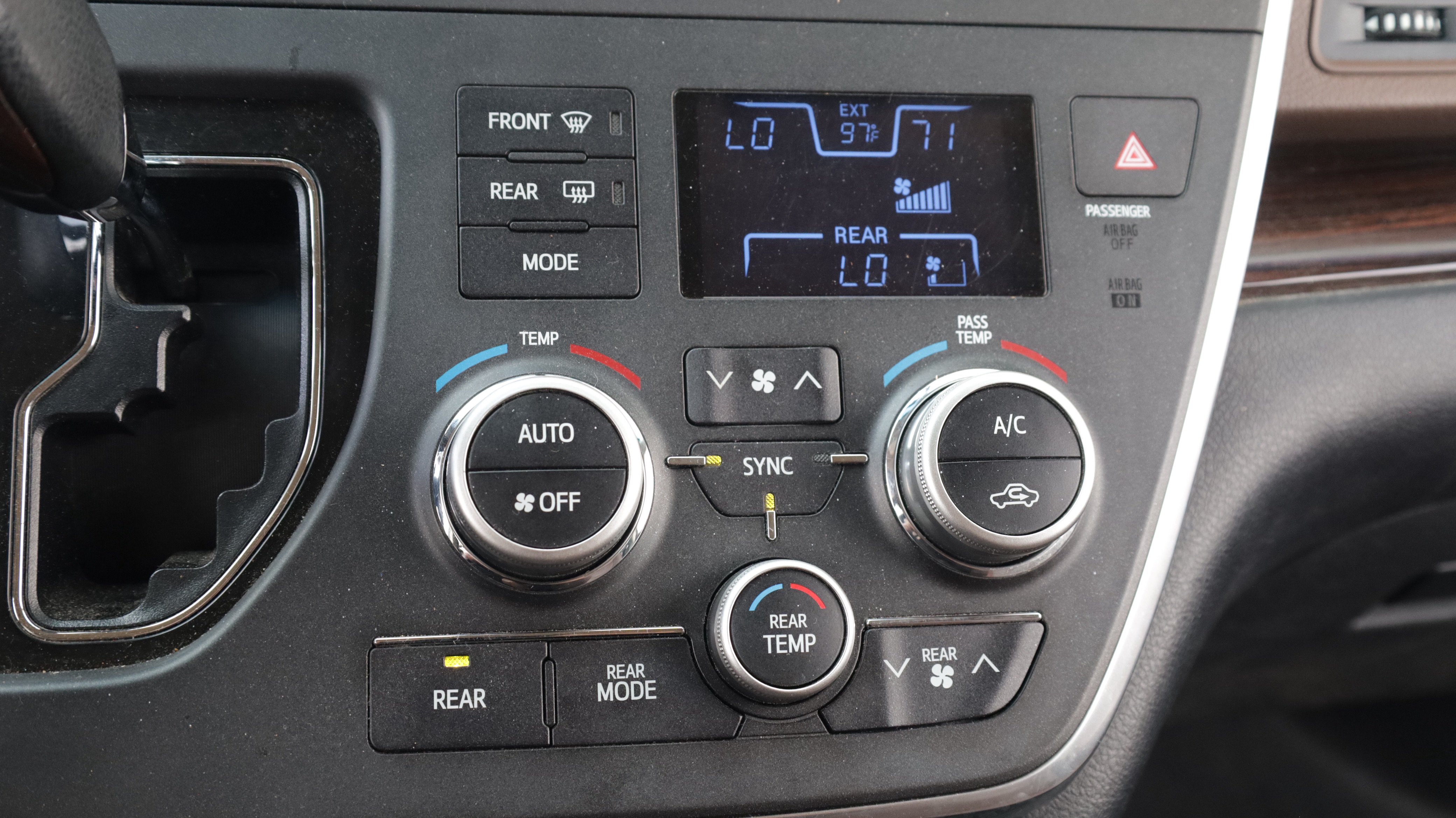 Used 2015 Toyota Sienna Limited Premium AWD/4WD image 8