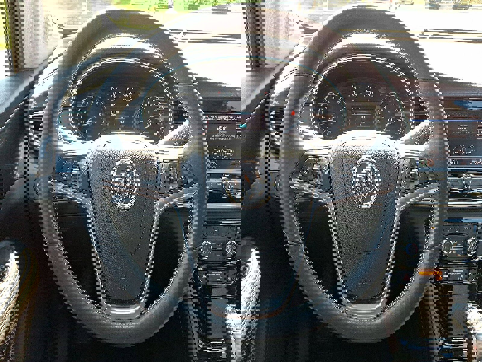 Certified 2022 Buick Encore Preferred w/ Safety Package image 16