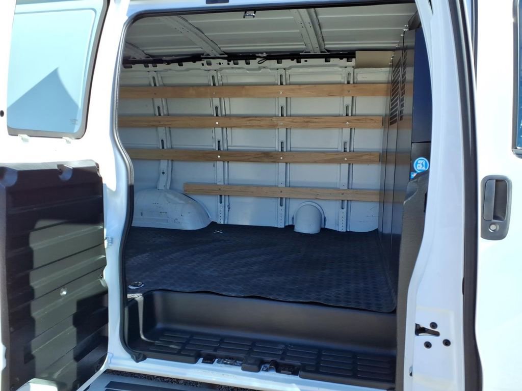 Used 2024 Chevrolet Express 2500 w/ Driver Convenience Package image 12