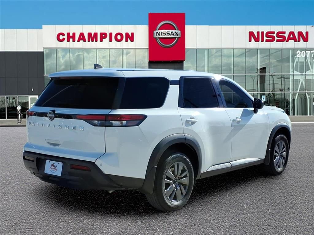 Used 2024 Nissan Pathfinder S image 7