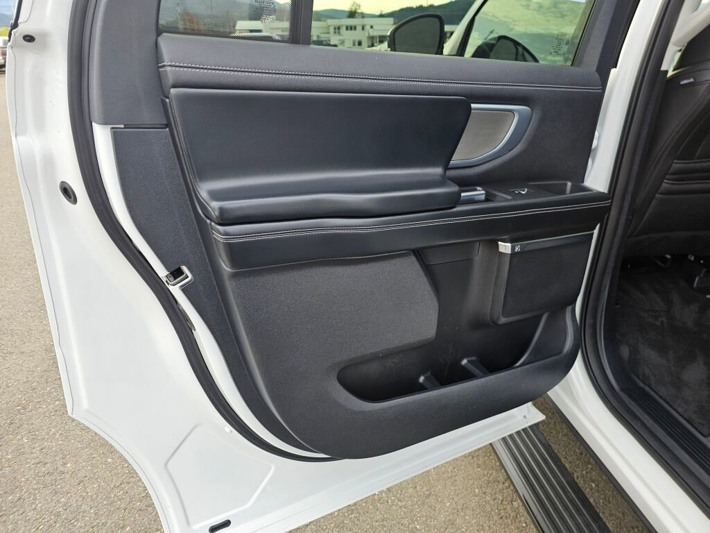 Certified 2025 Ford Expedition Max Platinum AWD/4WD image 12