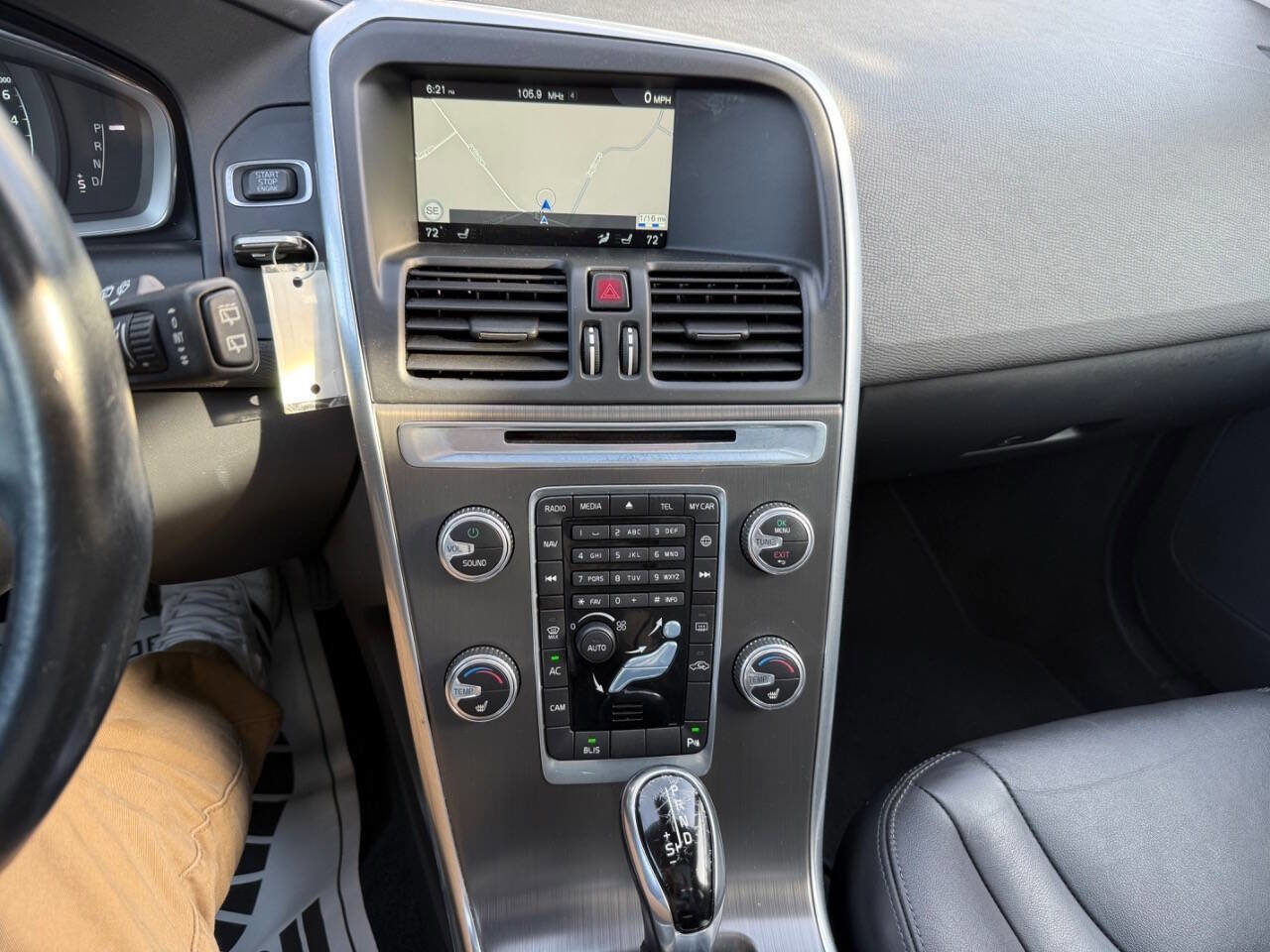 Used 2015 Volvo XC60 T6 AWD/4WD image 18