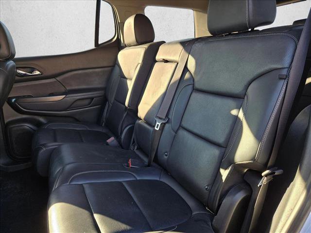Used 2023 GMC Acadia SLT image 17