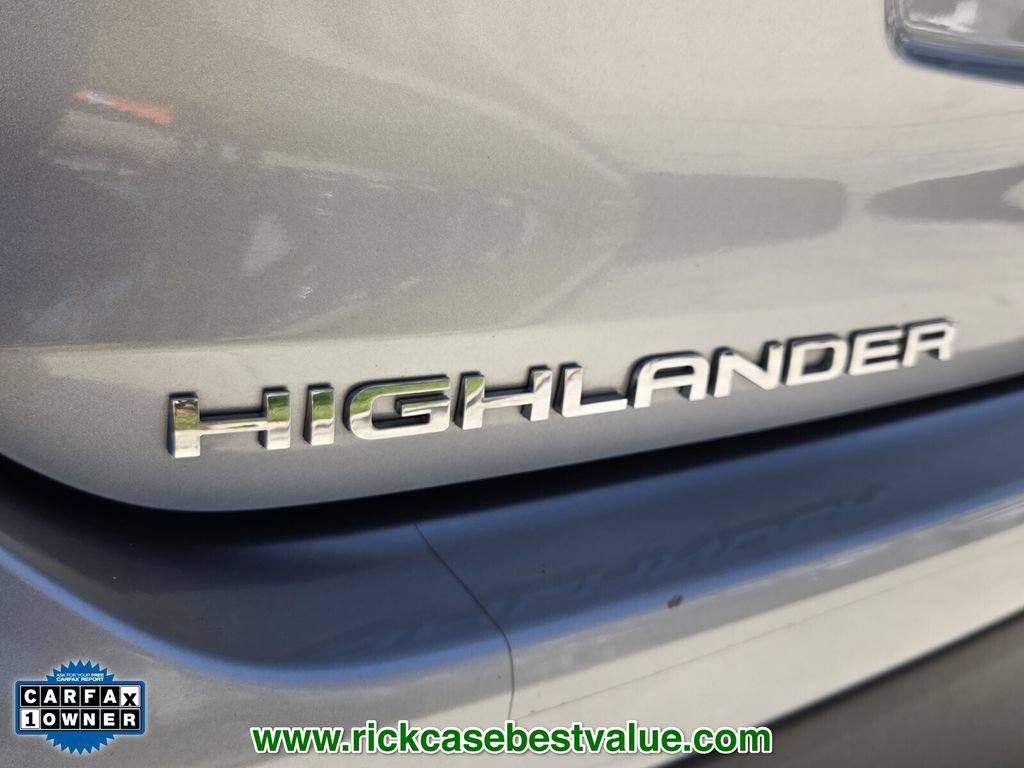 Used 2023 Toyota Highlander XLE FWD image 17