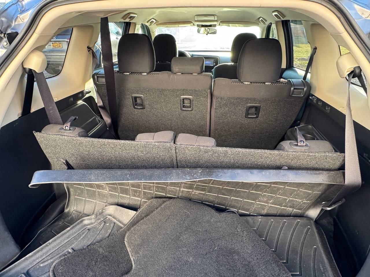 Used 2020 Mitsubishi Outlander ES image 18