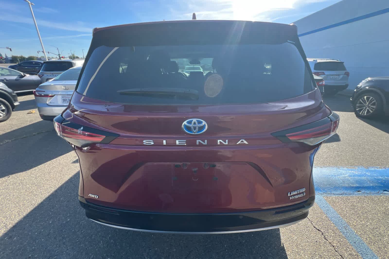 Used 2024 Toyota Sienna Limited AWD/4WD image 5