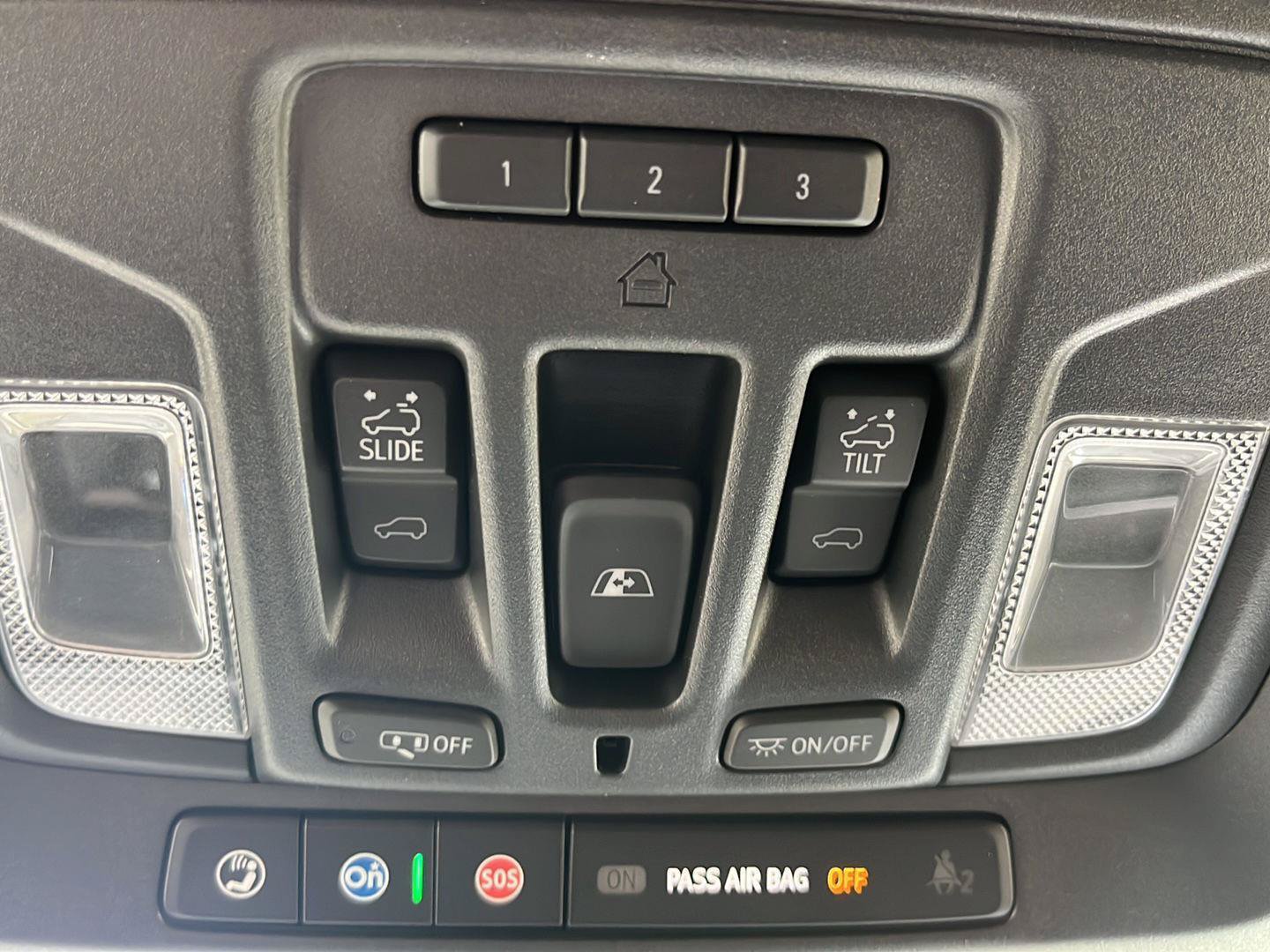 Used 2022 Chevrolet Silverado 1500 ZR2 w/ Technology Package AWD/4WD image 26
