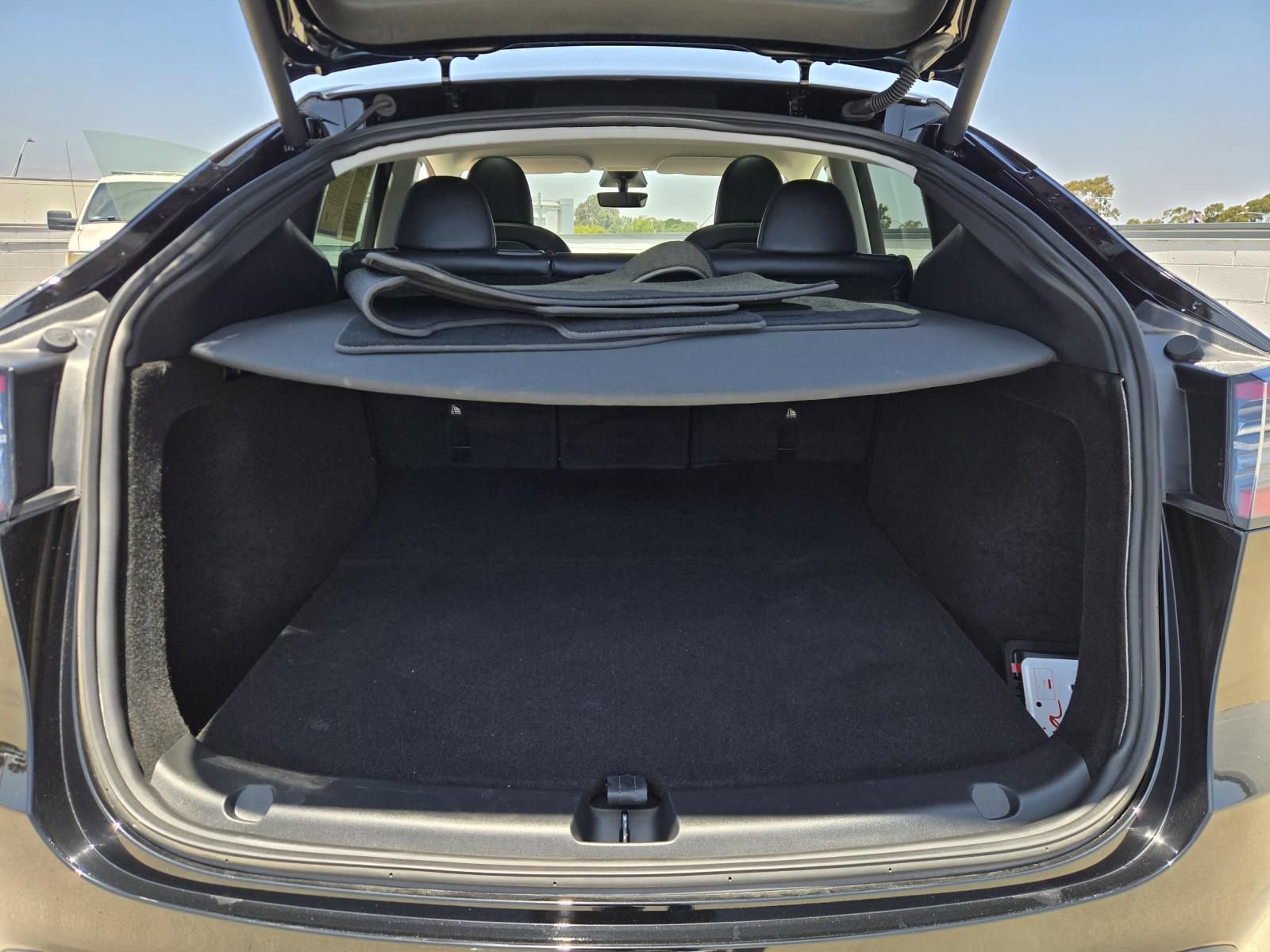 Used 2023 Tesla Model Y AWD image 26