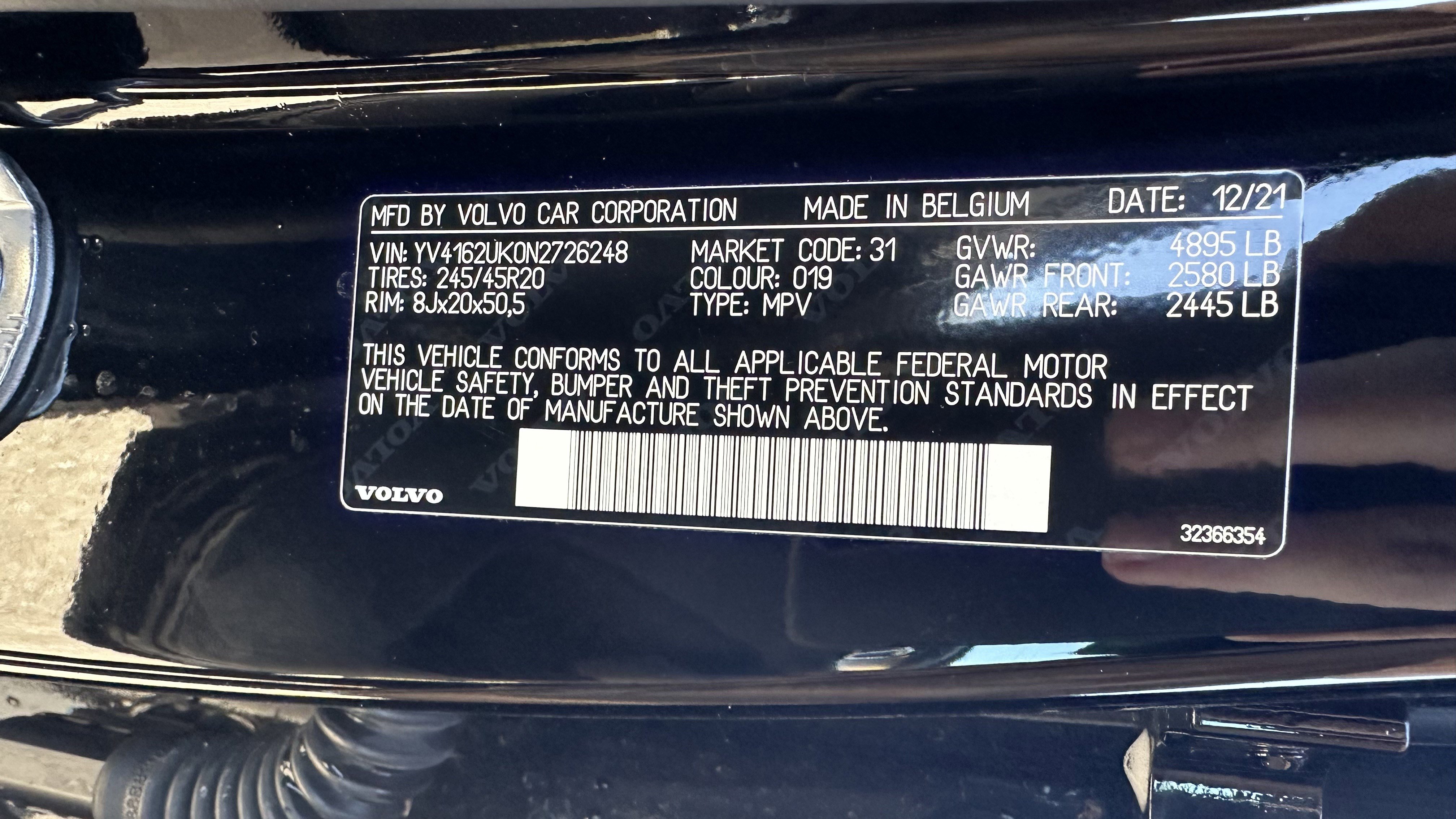 Used 2022 Volvo XC40 T5 Momentum w/ Premium Package image 34