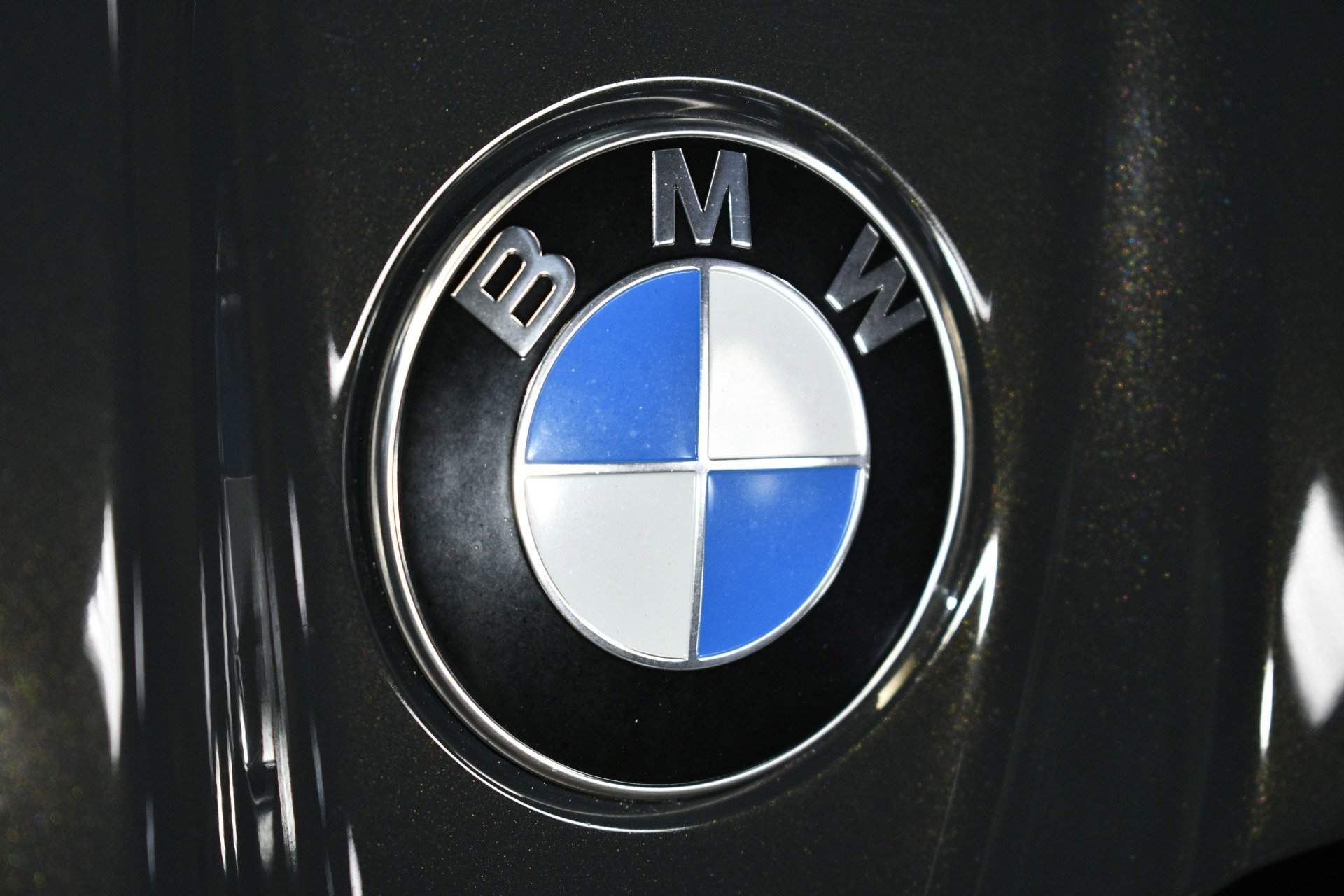 Used 2023 BMW M4 xDrive Competition w/ M Carbon Exterior Package AWD/4WD image 99