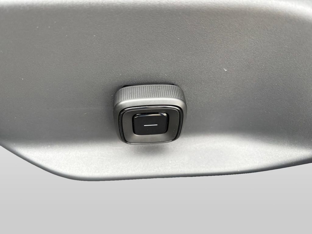 New 2026 Volvo EX30 Cross Country Ultra image 12