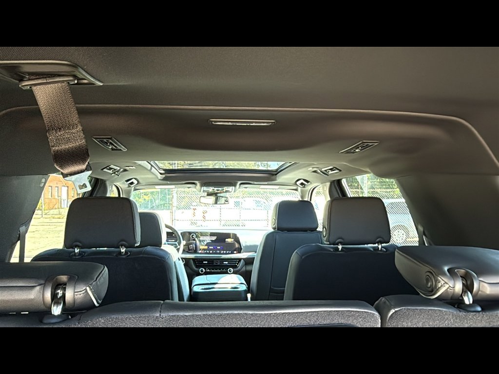 New 2026 Chevrolet Suburban Premier w/ Sun And Tow Package image 28
