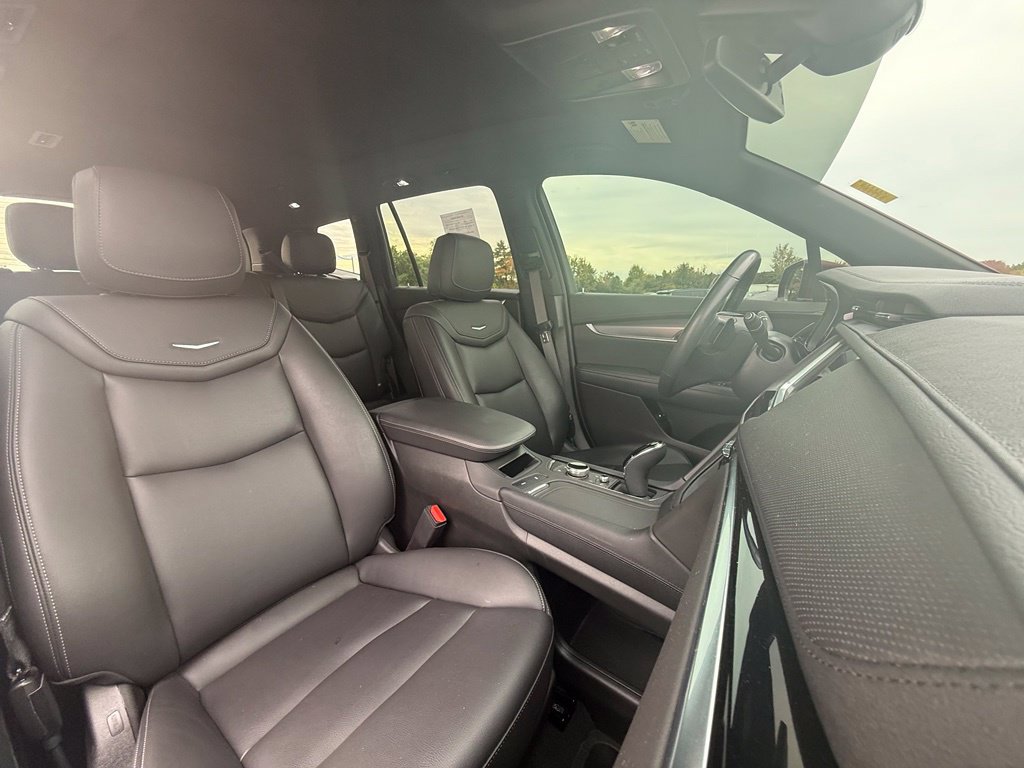 Certified 2024 Cadillac XT6 Luxury w/ LPO, Floor Liner Package AWD/4WD image 31