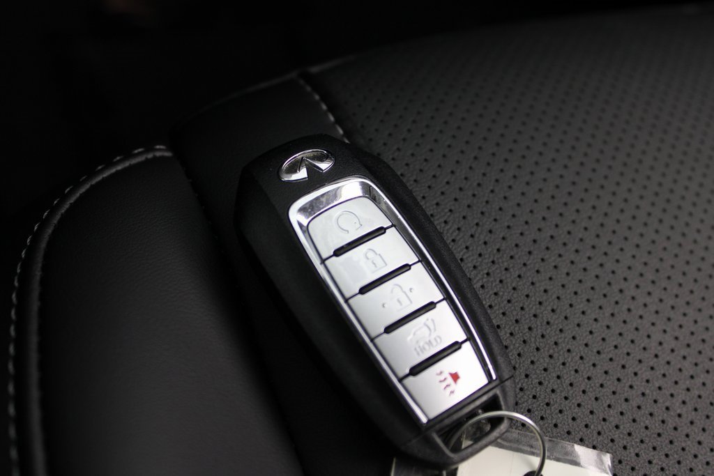 Used 2023 INFINITI QX60 Sensory w/ Cargo Package image 27