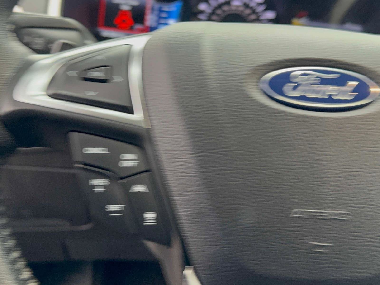 Used 2020 Ford Edge SEL w/ Convenience Package image 19