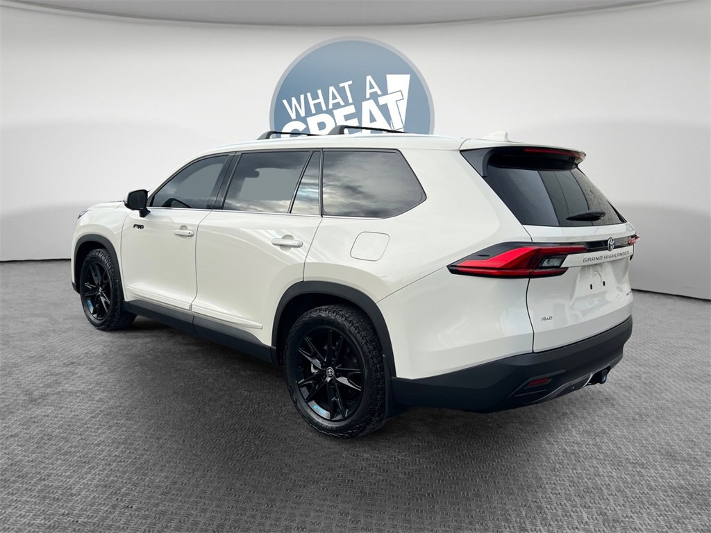 Used 2024 Toyota Grand Highlander Platinum image 6