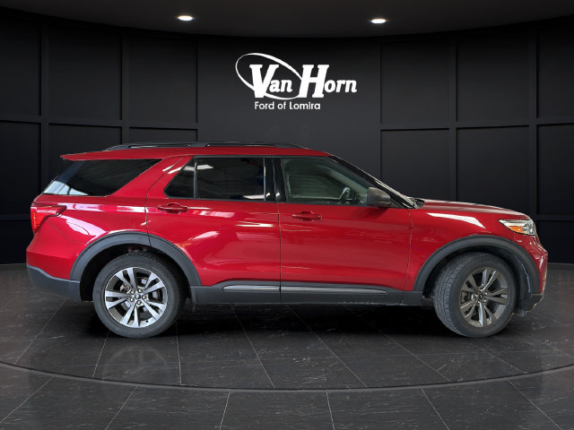 Used 2021 Ford Explorer XLT w/ XLT Sport Appearance Package AWD/4WD image 8