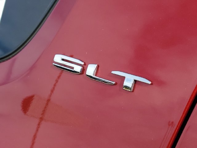 Certified 2023 GMC Acadia SLT w/ Preferred Package AWD/4WD image 6