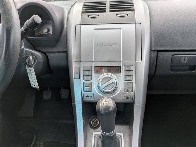 Used 2010 Scion tC FWD image 20