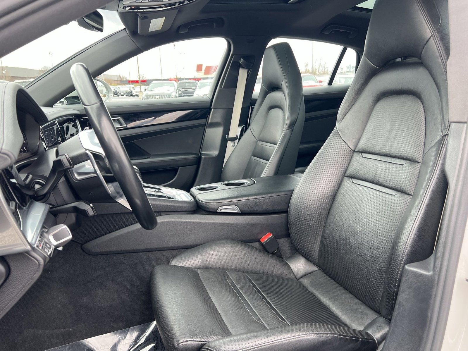 Used 2018 Porsche Panamera 4 image 13