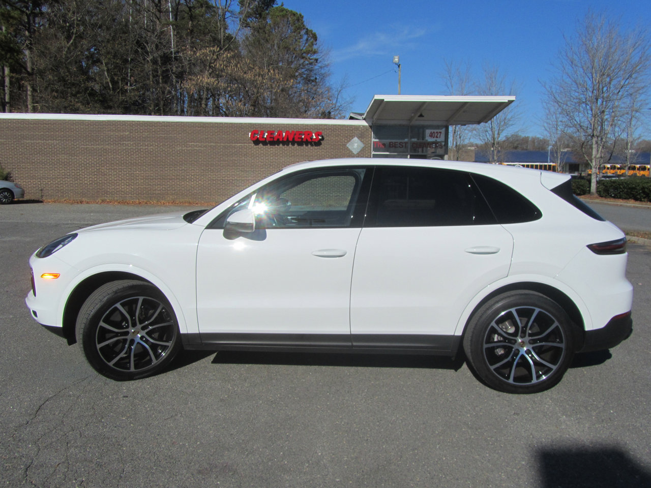 Used 2022 Porsche Cayenne image 7