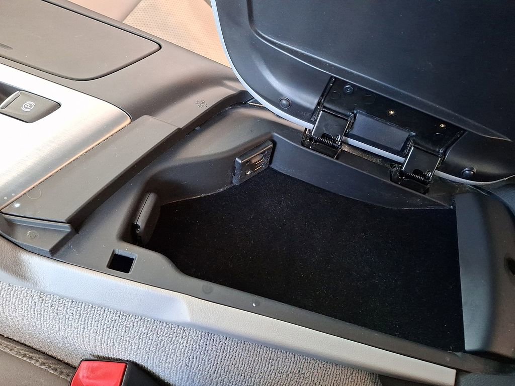 Used 2015 Chevrolet Corvette Stingray Coupe w/ 2LT Preferred Equipment Group image 22