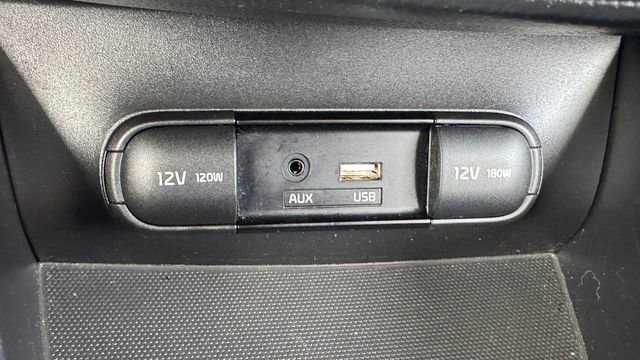 Used 2018 Kia Soul ! FWD image 27