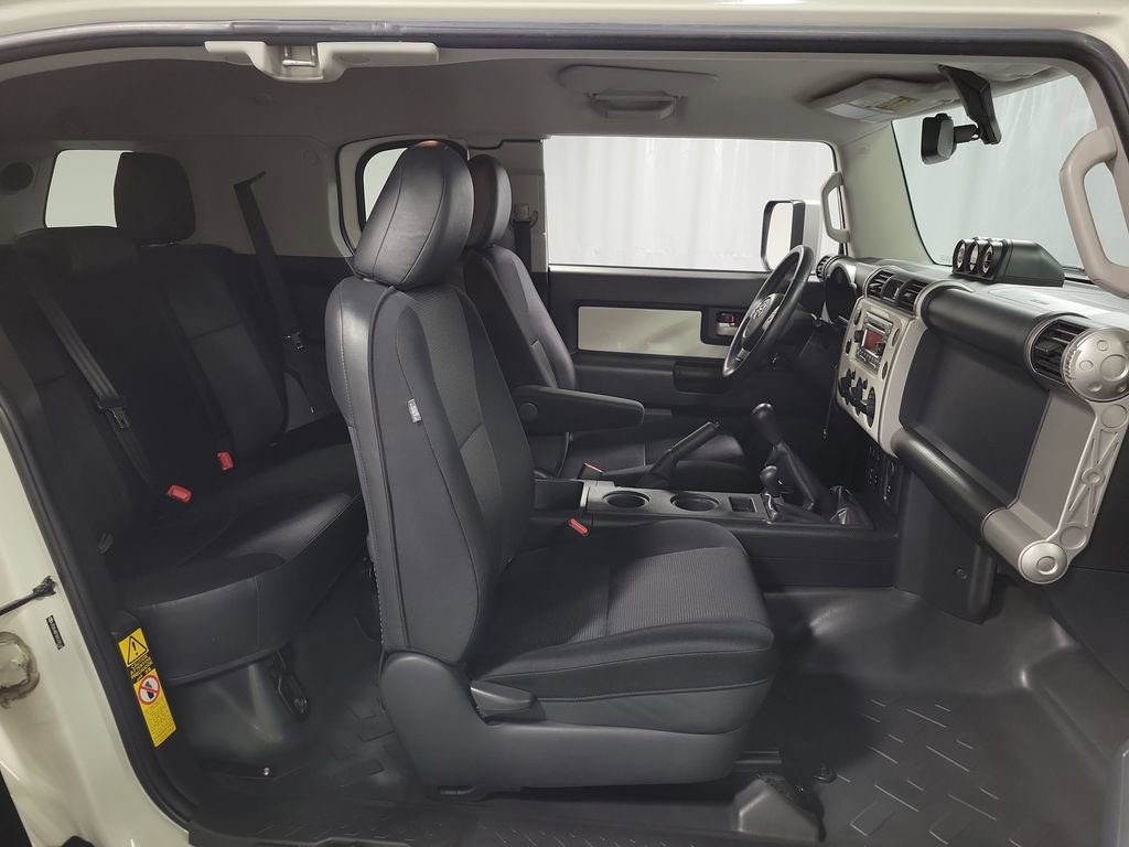 Used 2014 Toyota FJ Cruiser 4WD w/ Upgrade Package image 26