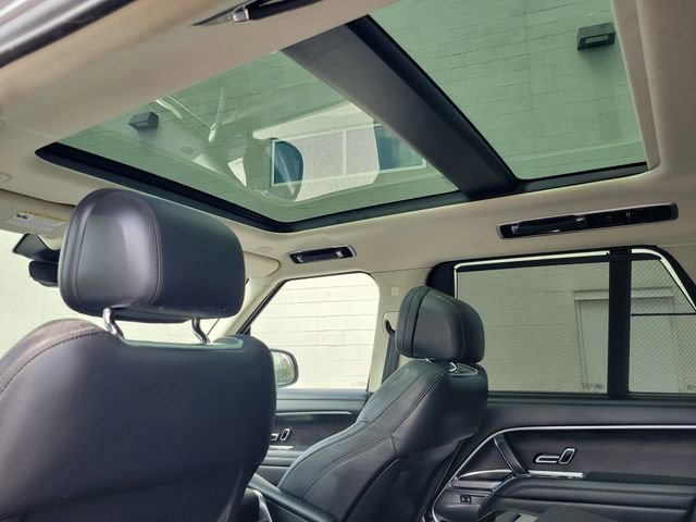 Used 2024 Land Rover Range Rover SE image 14