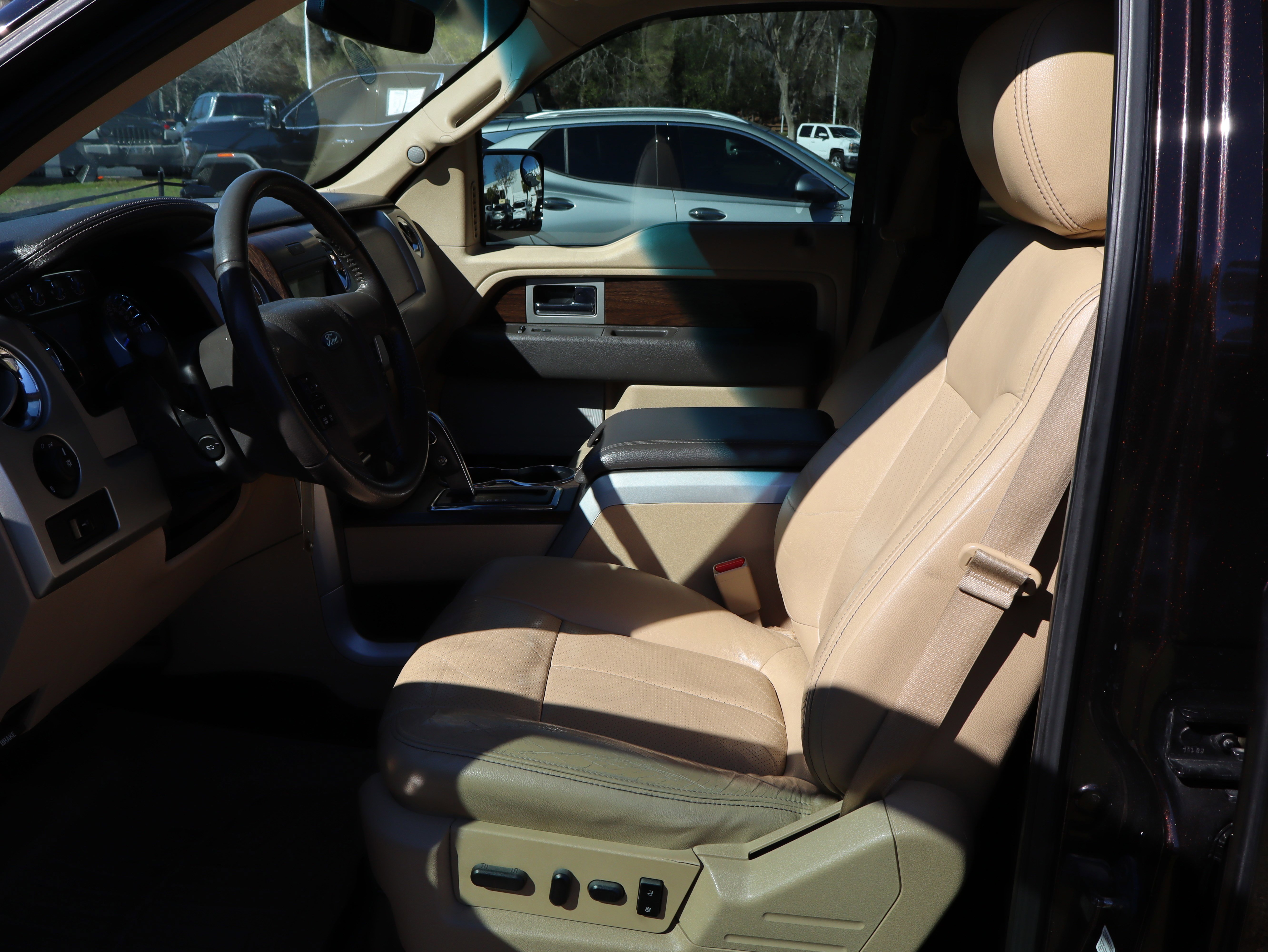 Used 2013 Ford F150 Lariat w/ Mid Equipment Group image 21