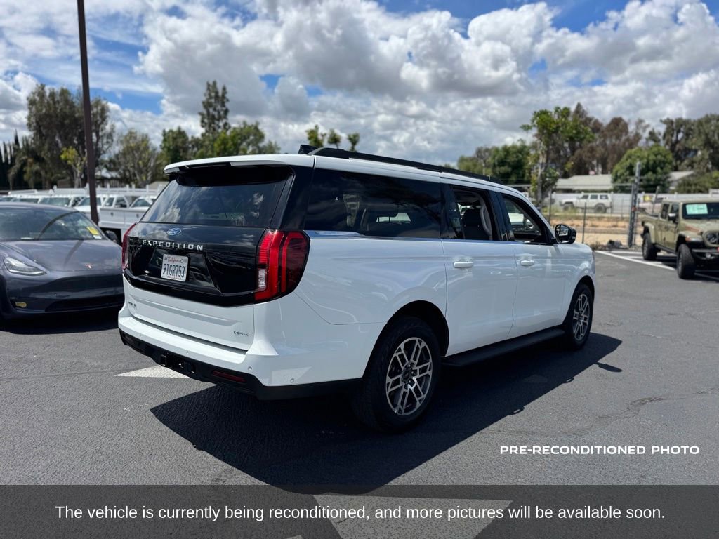 Used 2025 Ford Expedition Max Active AWD/4WD image 6