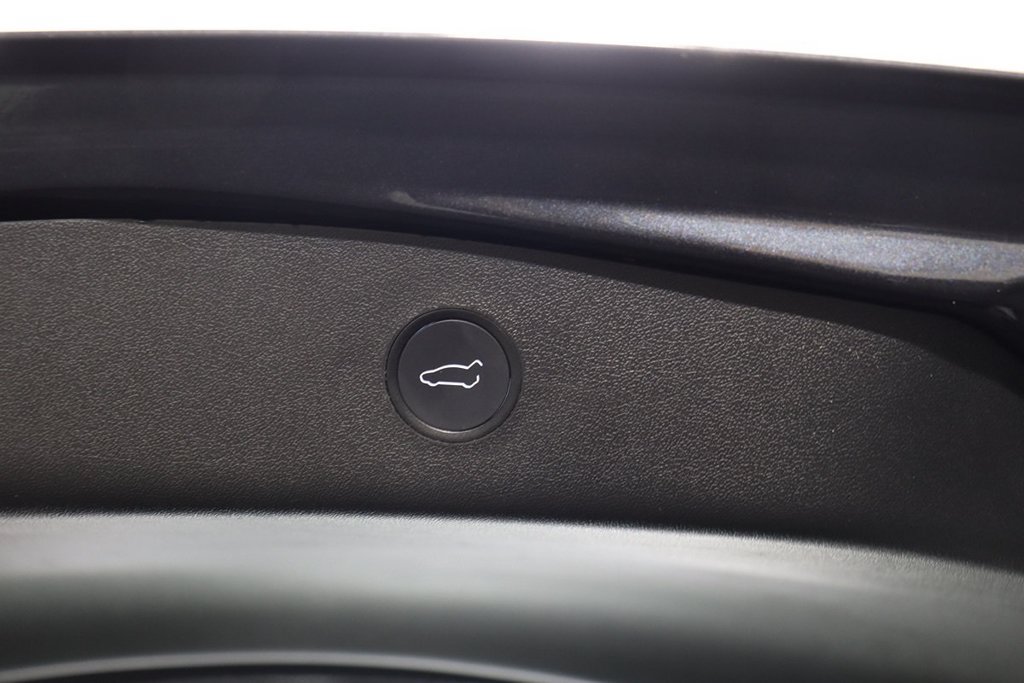 Used 2023 Tesla Model 3 Standard Range RWD image 10