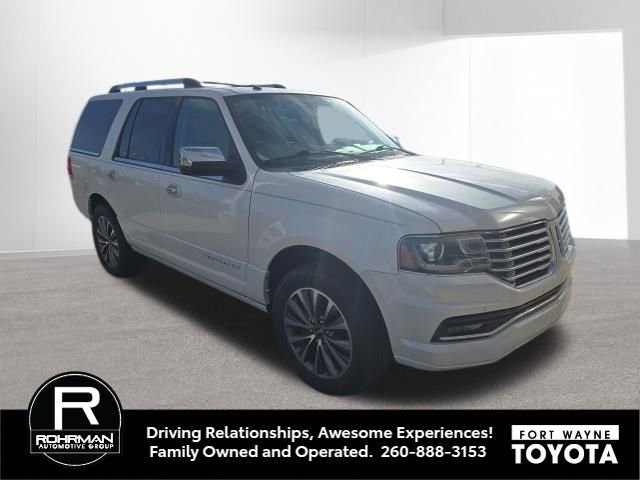 Used 2017 Lincoln Navigator Select image 8